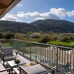 Valley House *