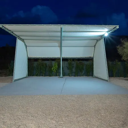 Valley House 別荘 *