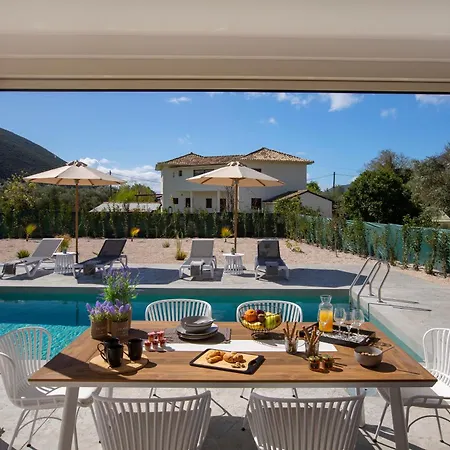 Valley House ヴァシリキ