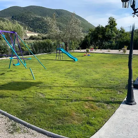 別荘 Valley House *